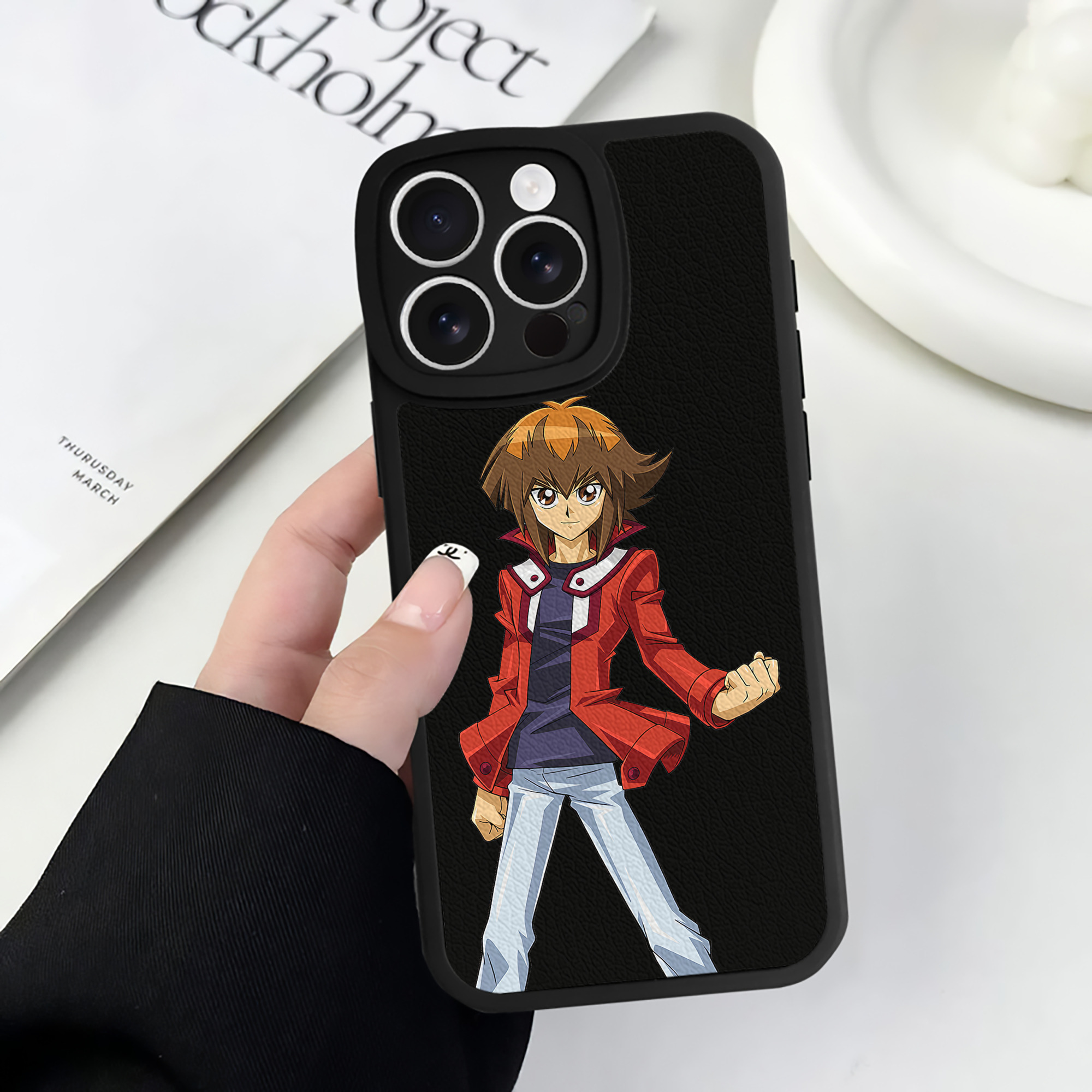遊☆戯☆王 Yu-Gi-Oh! 【iPhone 16シリーズ対応】シリコンスマホケース（レザー調） 材質：シリコン